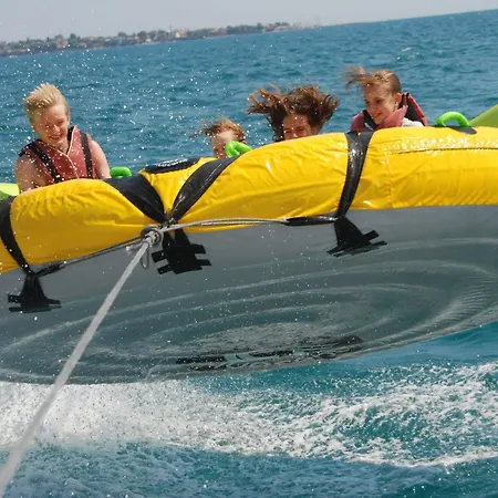 Febeach Ośrodek wypoczynkowy 4*